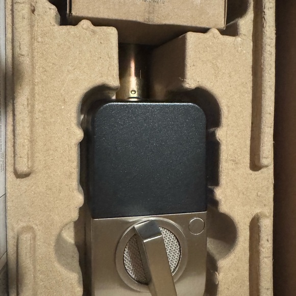 Brand new over 500.00 smart lock touchless - Picture 8 of 9